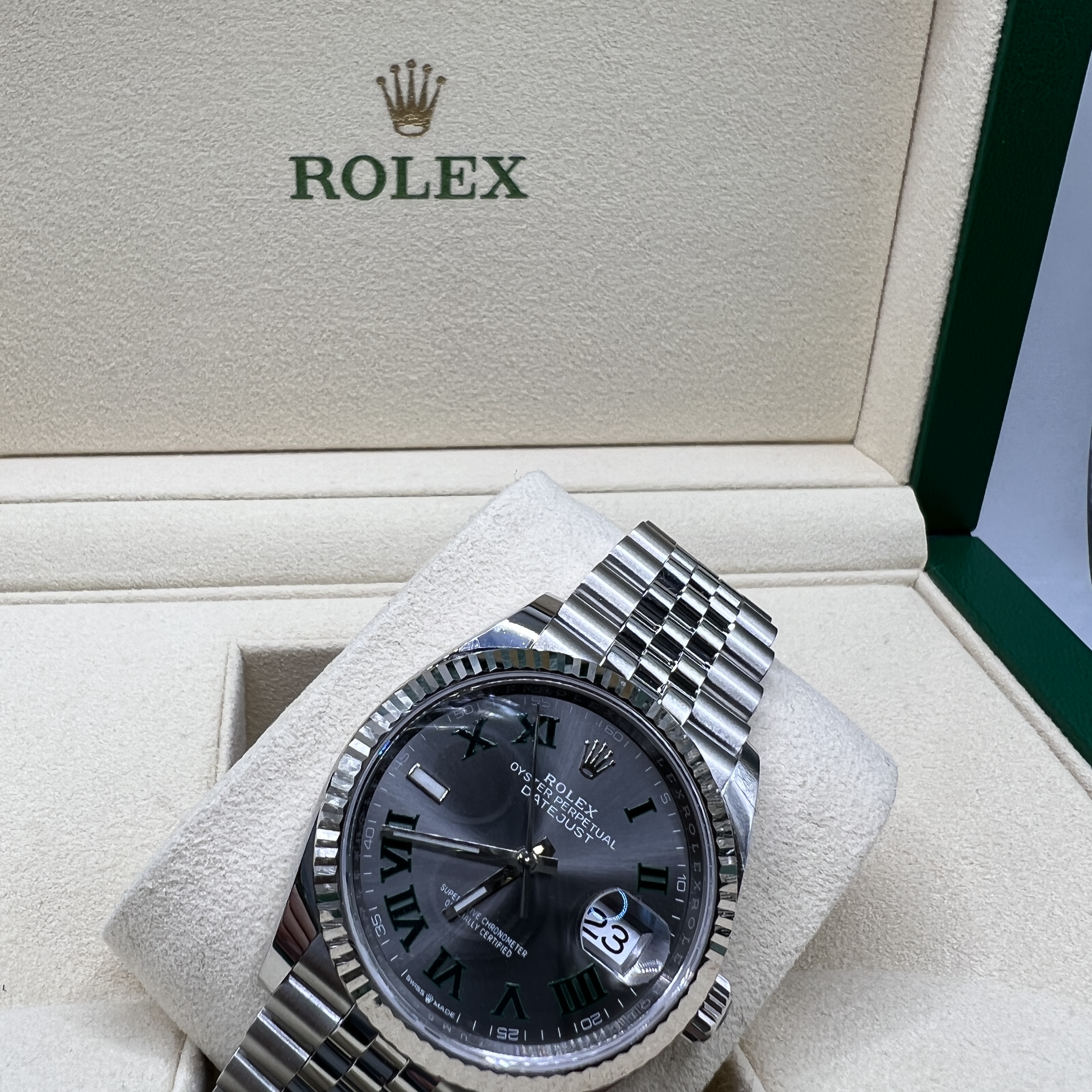 Rolex Datejust 36 126234 18K Fluted Wimbledon Dial Jubilee