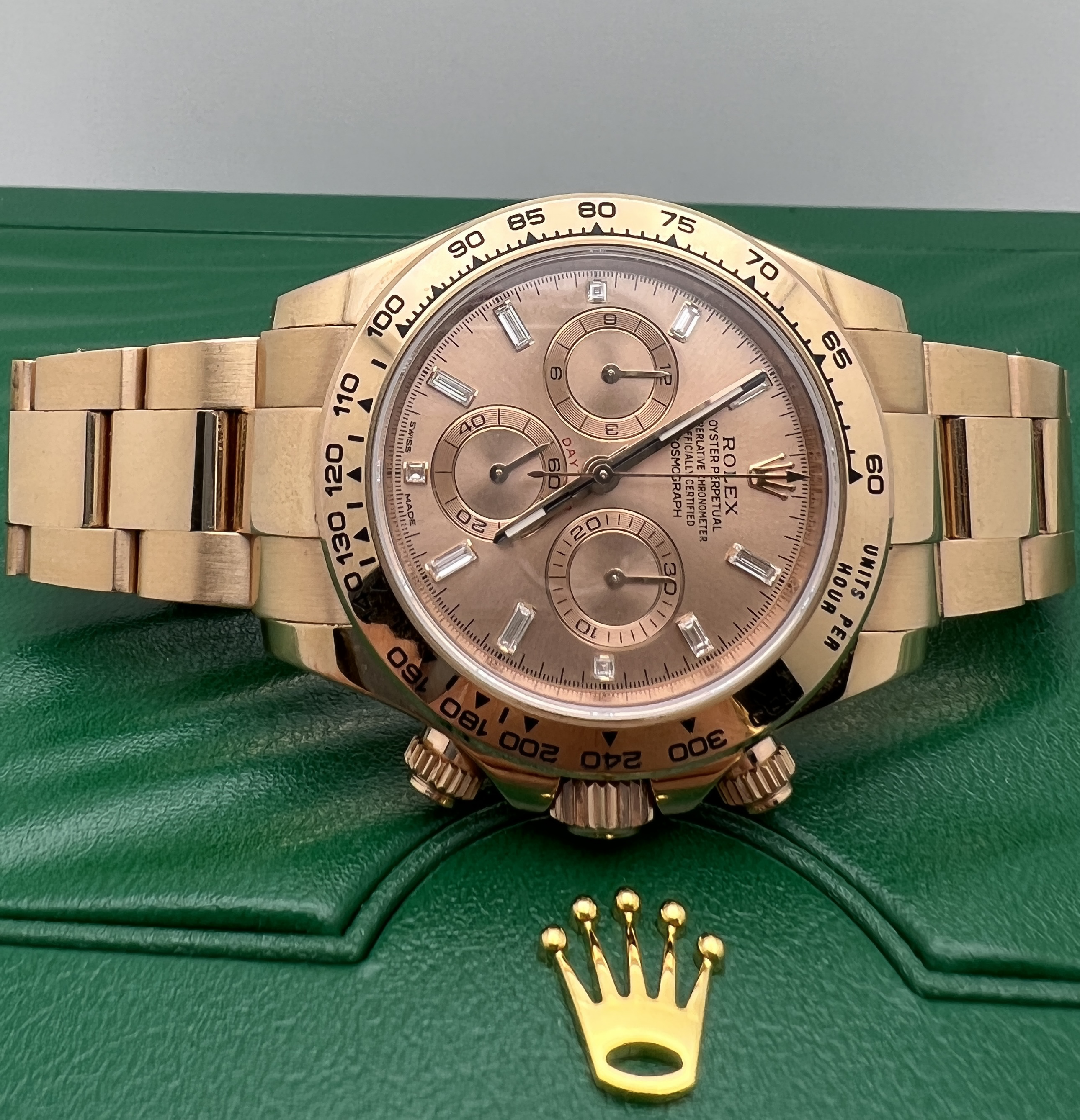 Rolex Daytona 116505 Sundust Baguette Diamond Dial 18K Solid