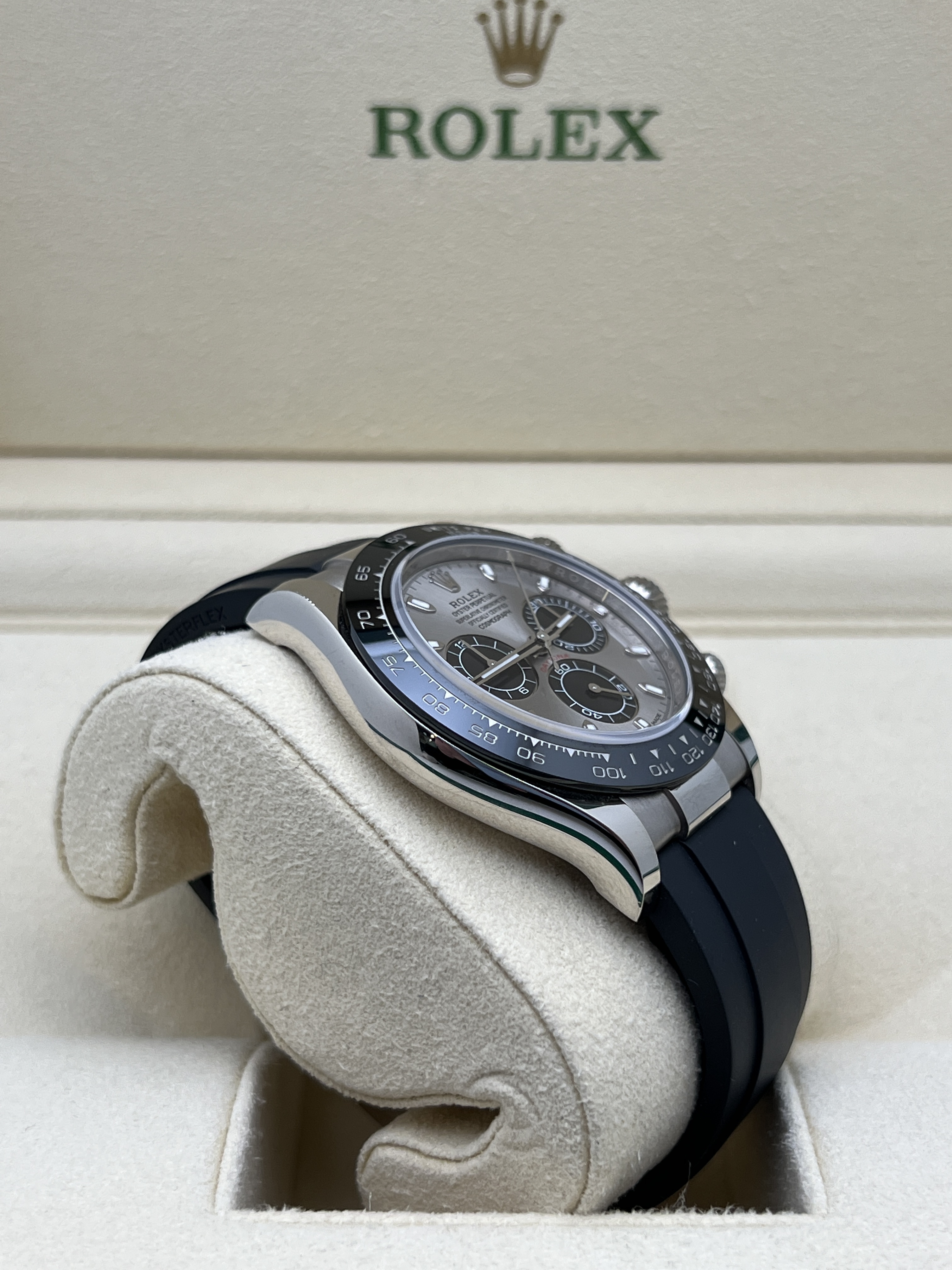Rolex Daytona 116519LN Oysterflex Silver Black Panda Dial
