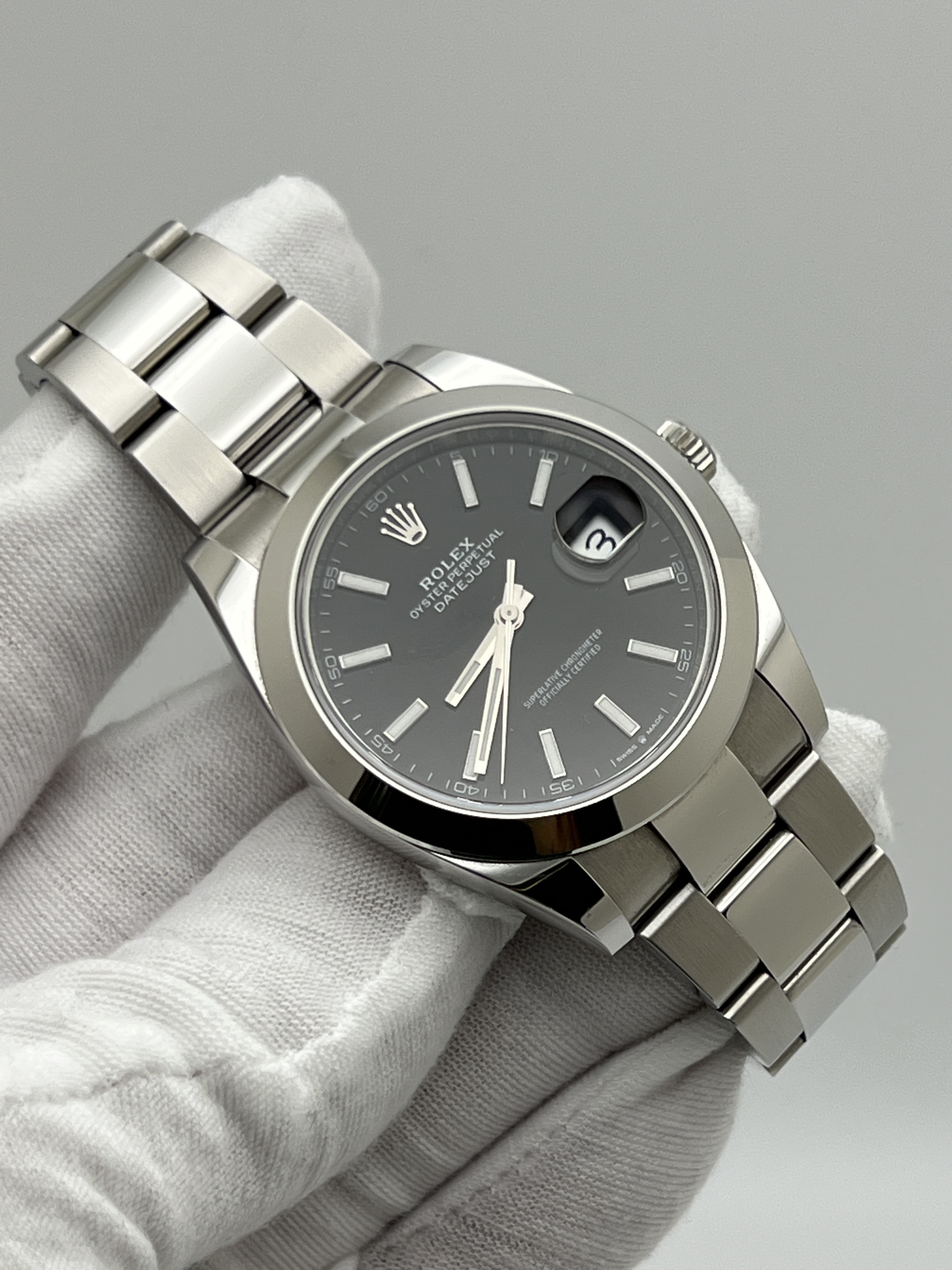 Rolex Datejust 41 Steel Black Index Dial Smooth Oyster