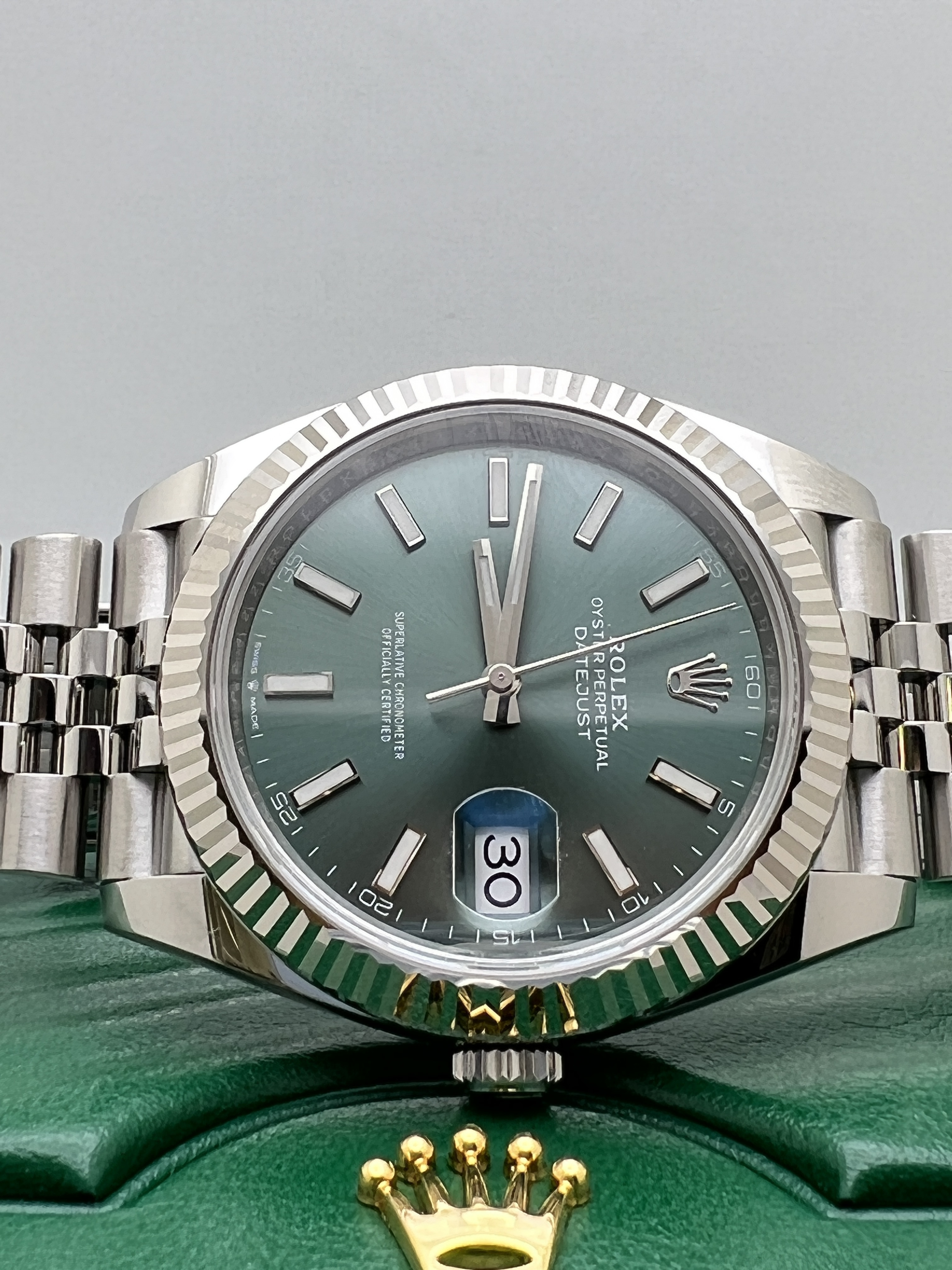 New Rolex Datejust 41 126334 18K Fluted Mint Green Dial Jubilee