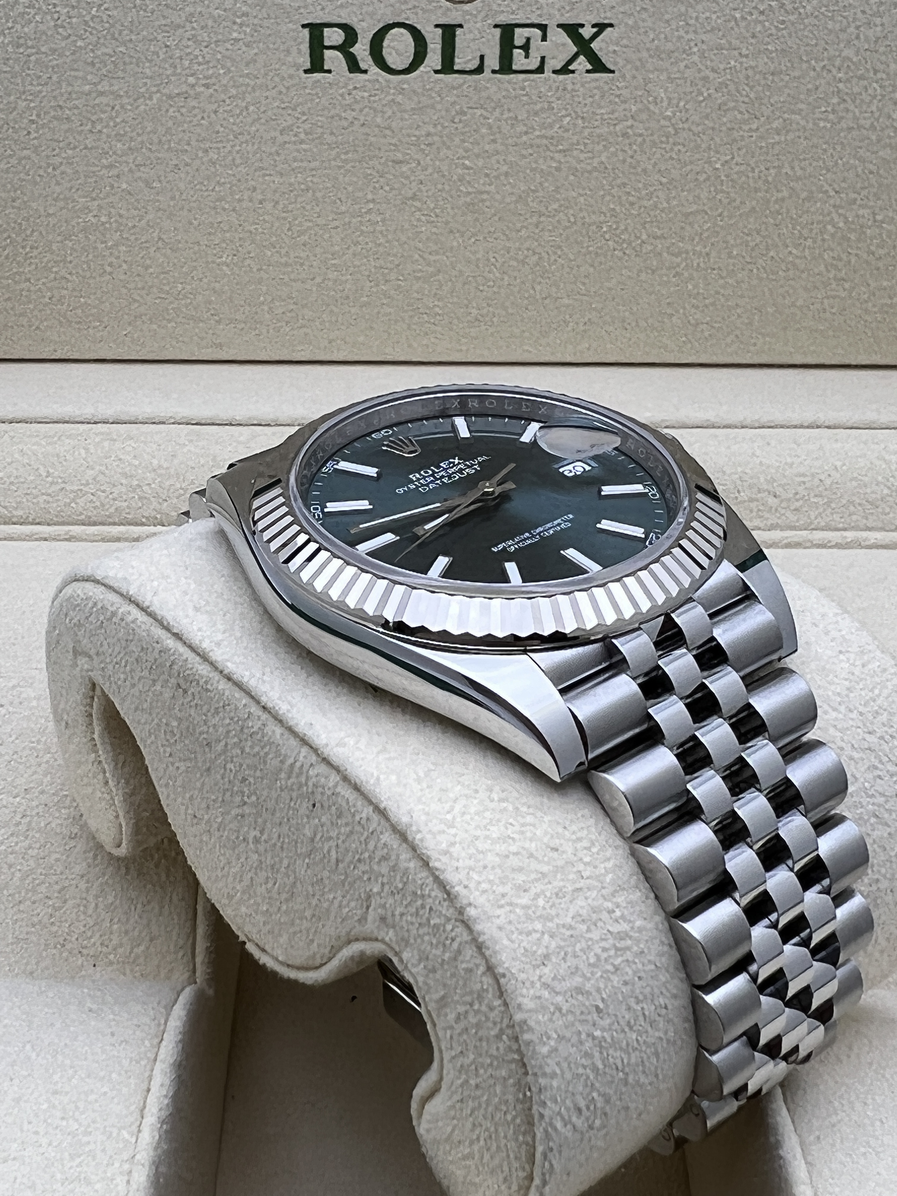 New Rolex Datejust 41 126334 18K Fluted Mint Green Dial