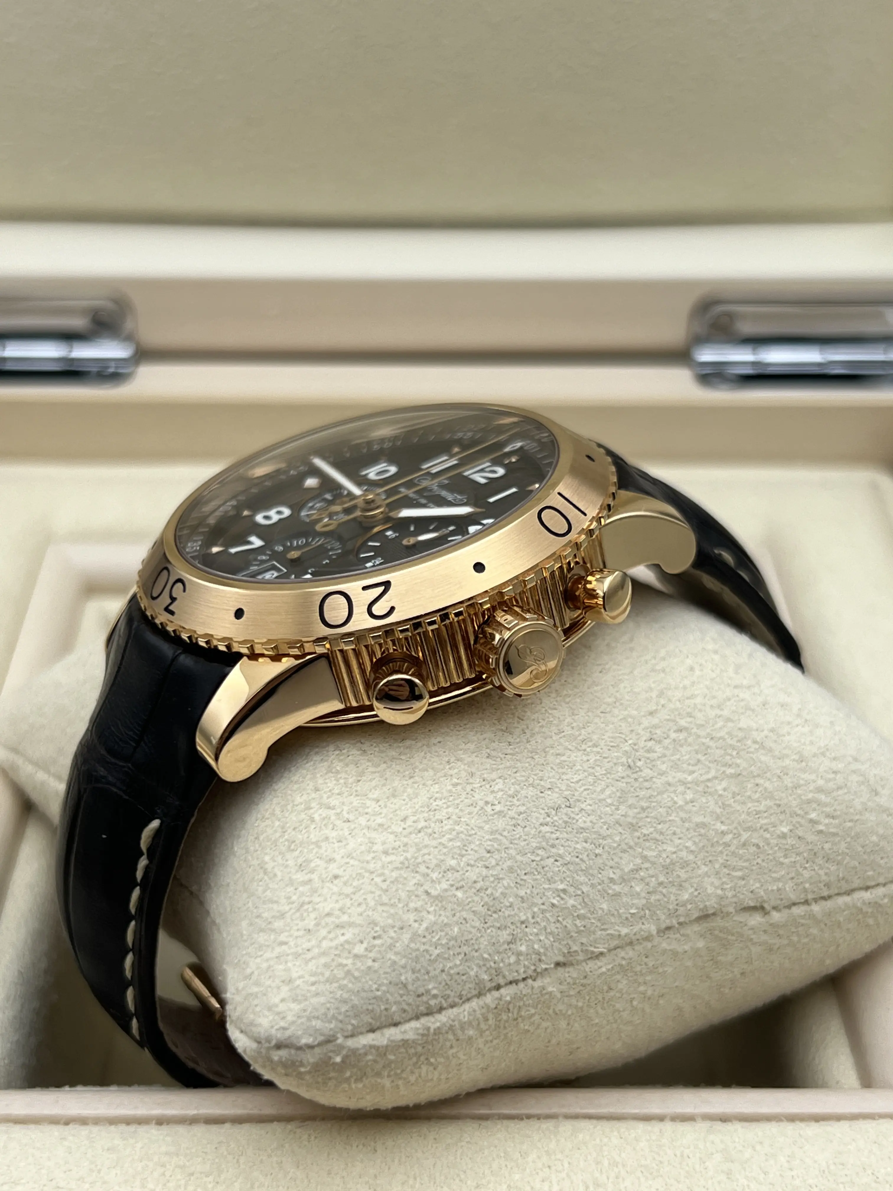 Breguet Transatlantique Type XXI Flyback 3810BR/92/9ZU 18K Breguet Transatlantique Type XXI Flyback 3810BR/92/9ZU 18K