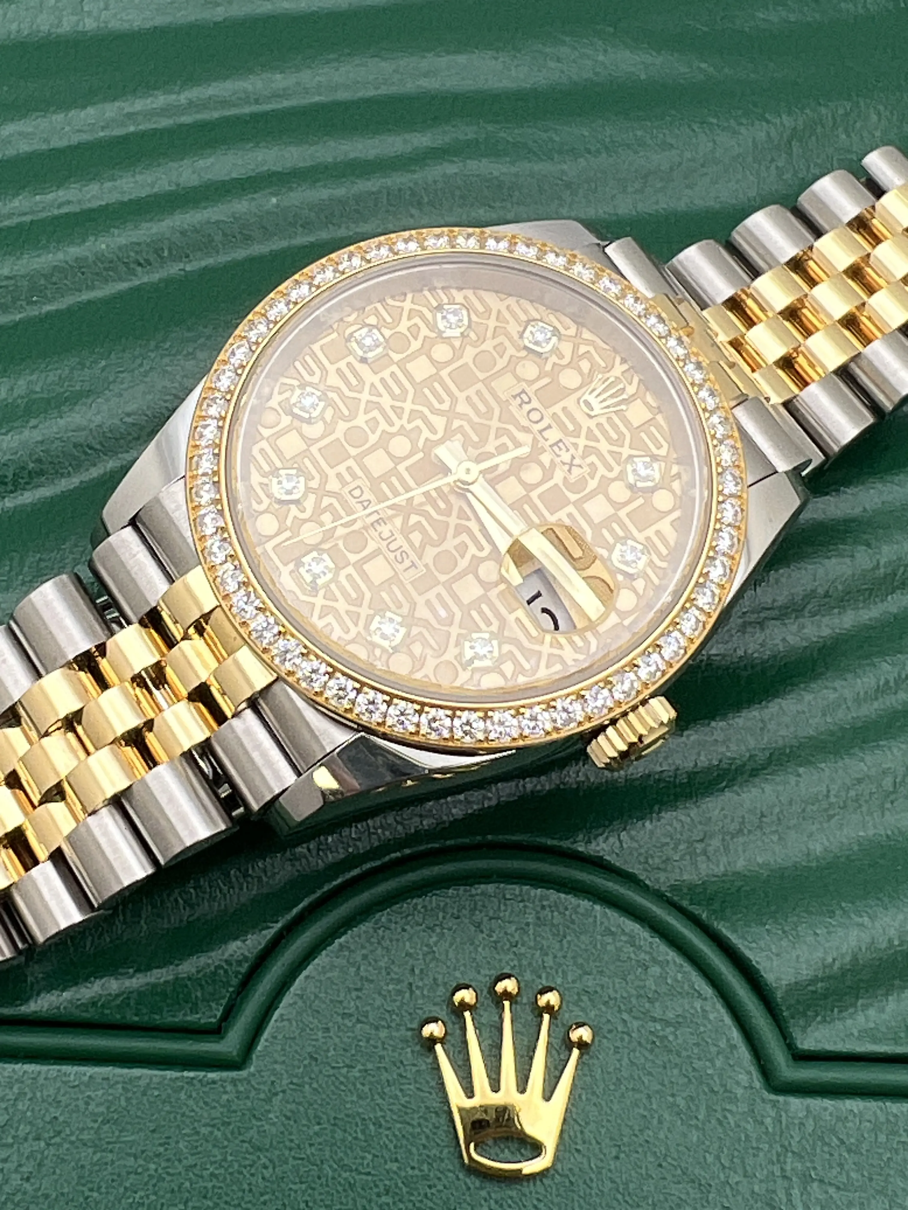 Rolex Datejust 36 126283RBR Champagne Factory Diamond Bezel & Dial