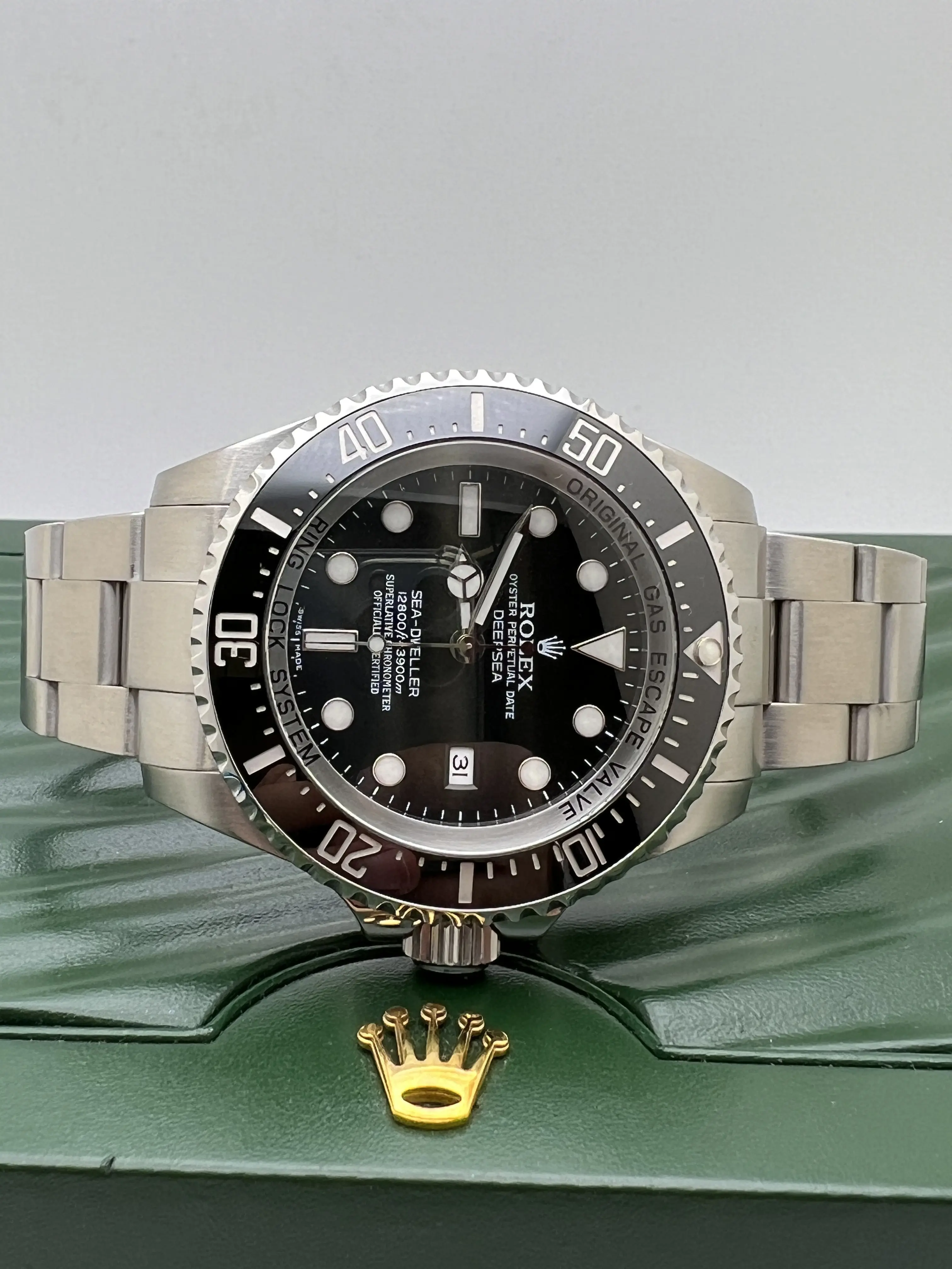 Rolex Sea-Dweller 44mm Deep Sea 116660 Black Dial Box Papers