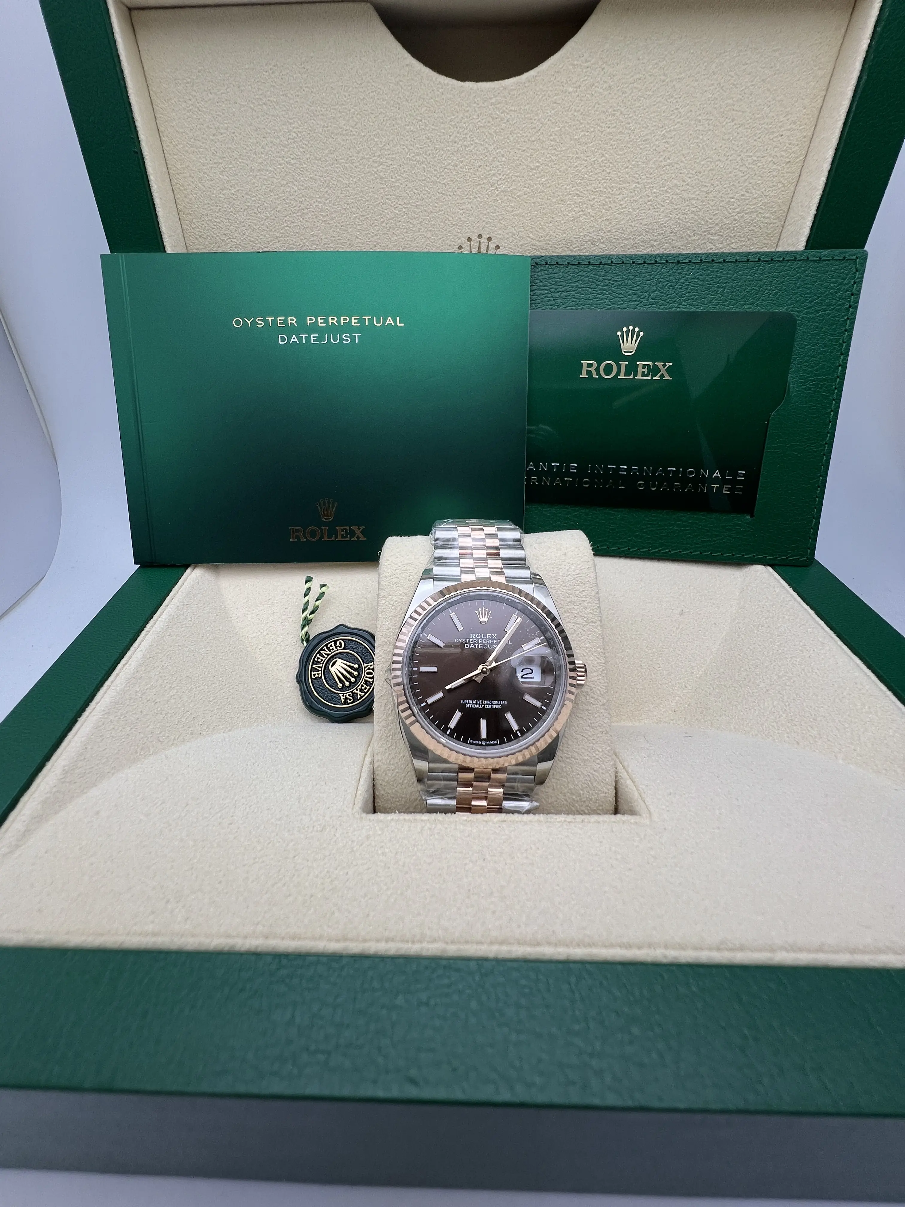 Rolex Datejust 36mm 126231 18K Rose Gold Steel Chocolate Rolex Datejust 36mm 126231 18K Rose Gold Steel Chocolate