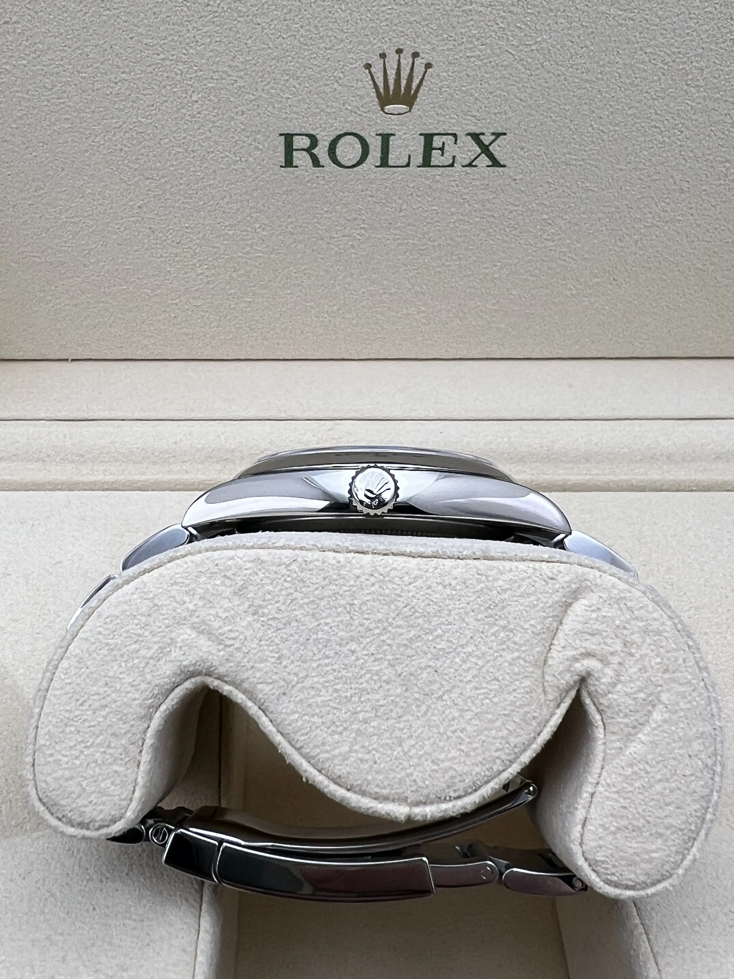 Rolex Oyster Perpetual 36 126000 Custom Celebration Dial Box