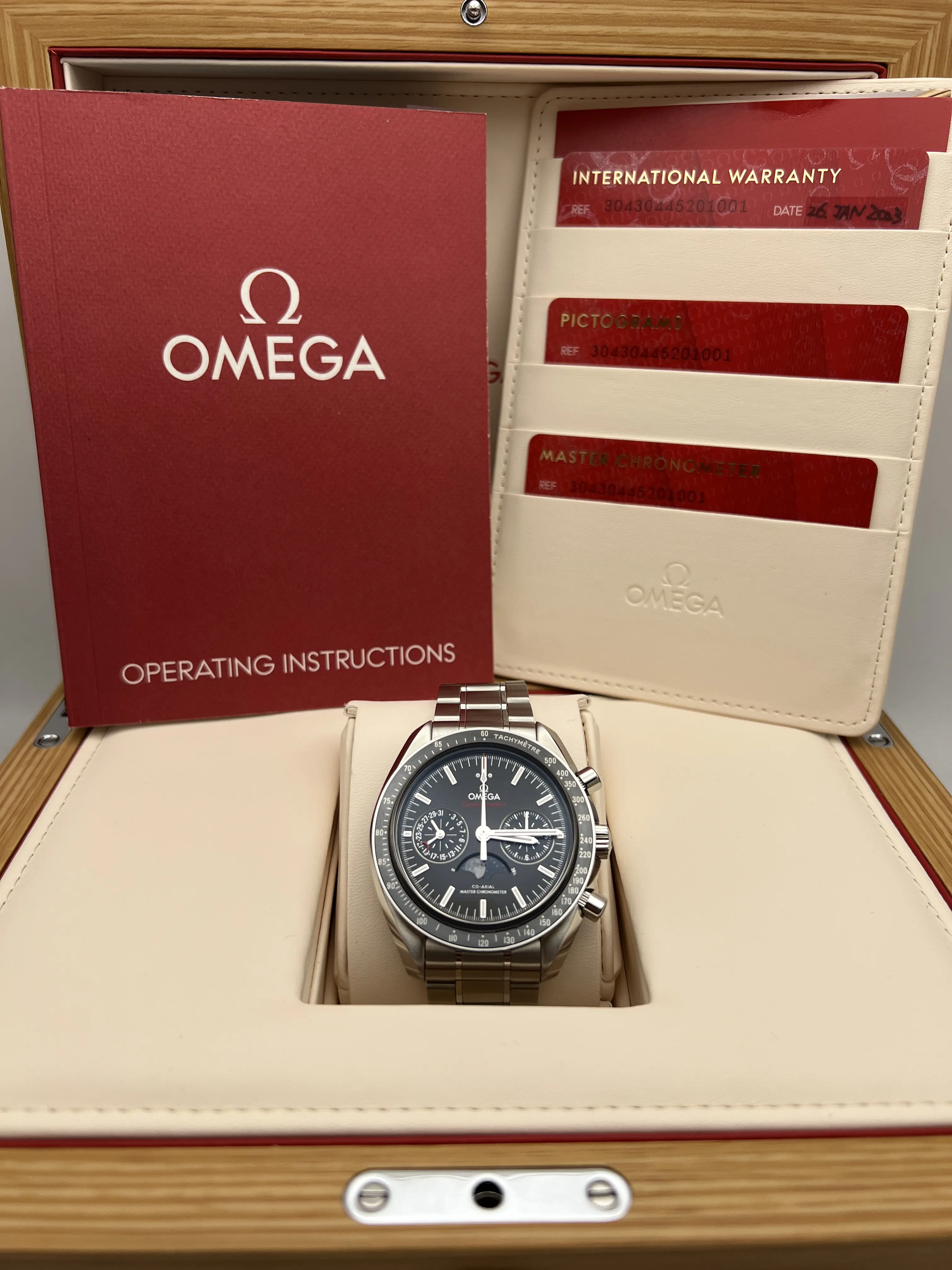 Omega Speedmaster MoonPhase 44.25mm Chronograph Black B&P