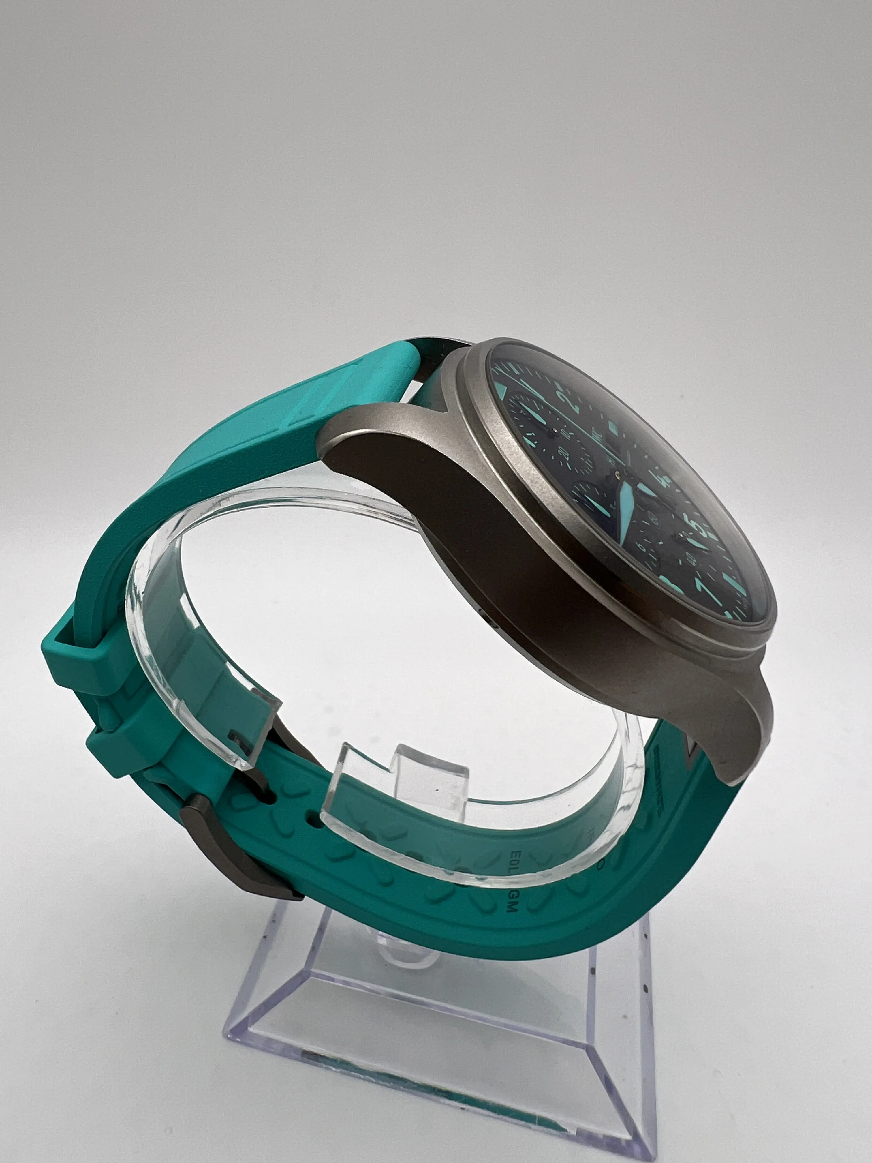 ファッションシーンで話題のこれから流行るブランド12選 Pilots IWC 2024 Chronograph Petronas Mercedes-AMG 41MM レーシング