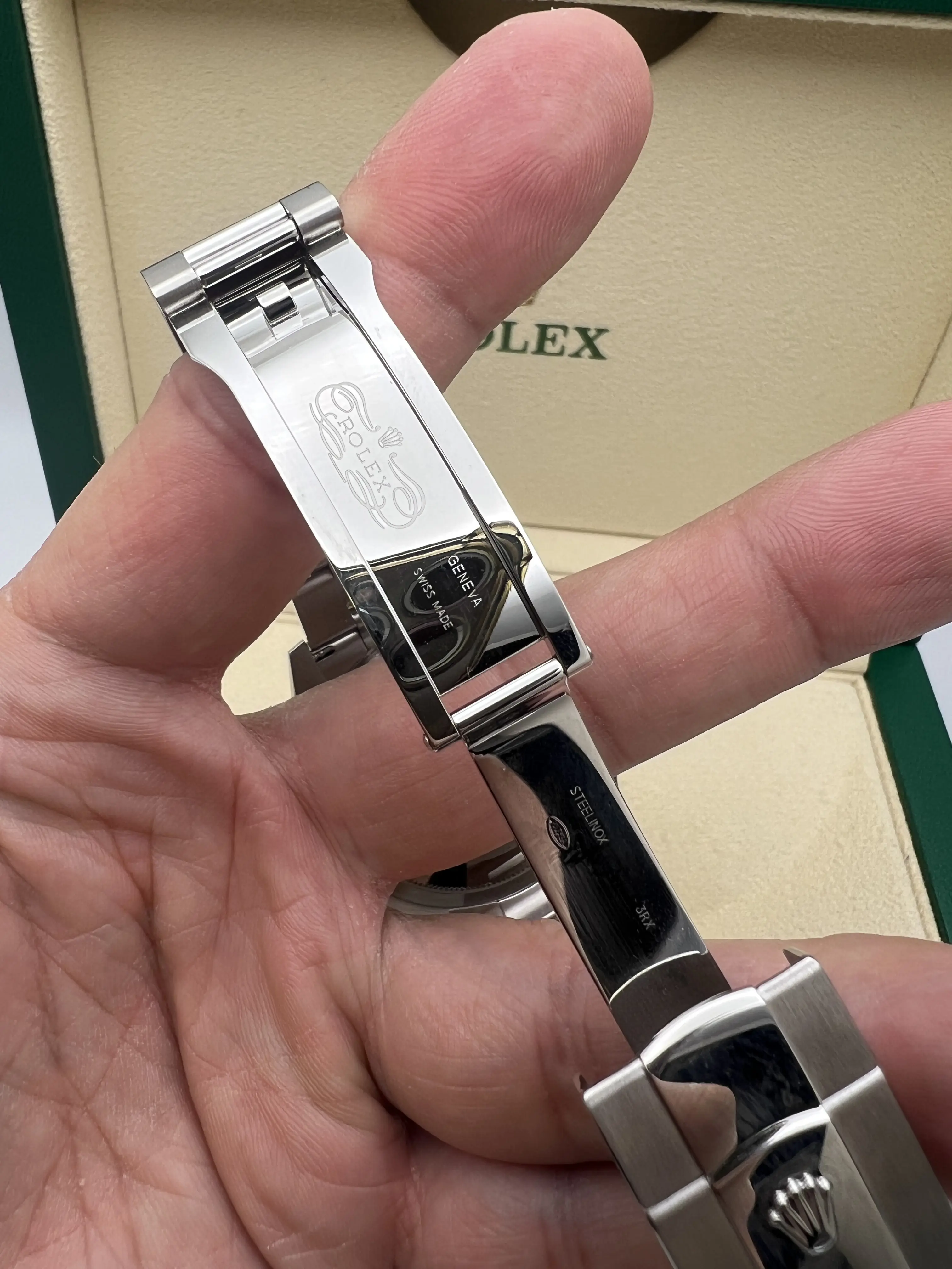 NEW 2025 Rolex Sky-Dweller 336934 42mm Green Dial Oyster Bracelet