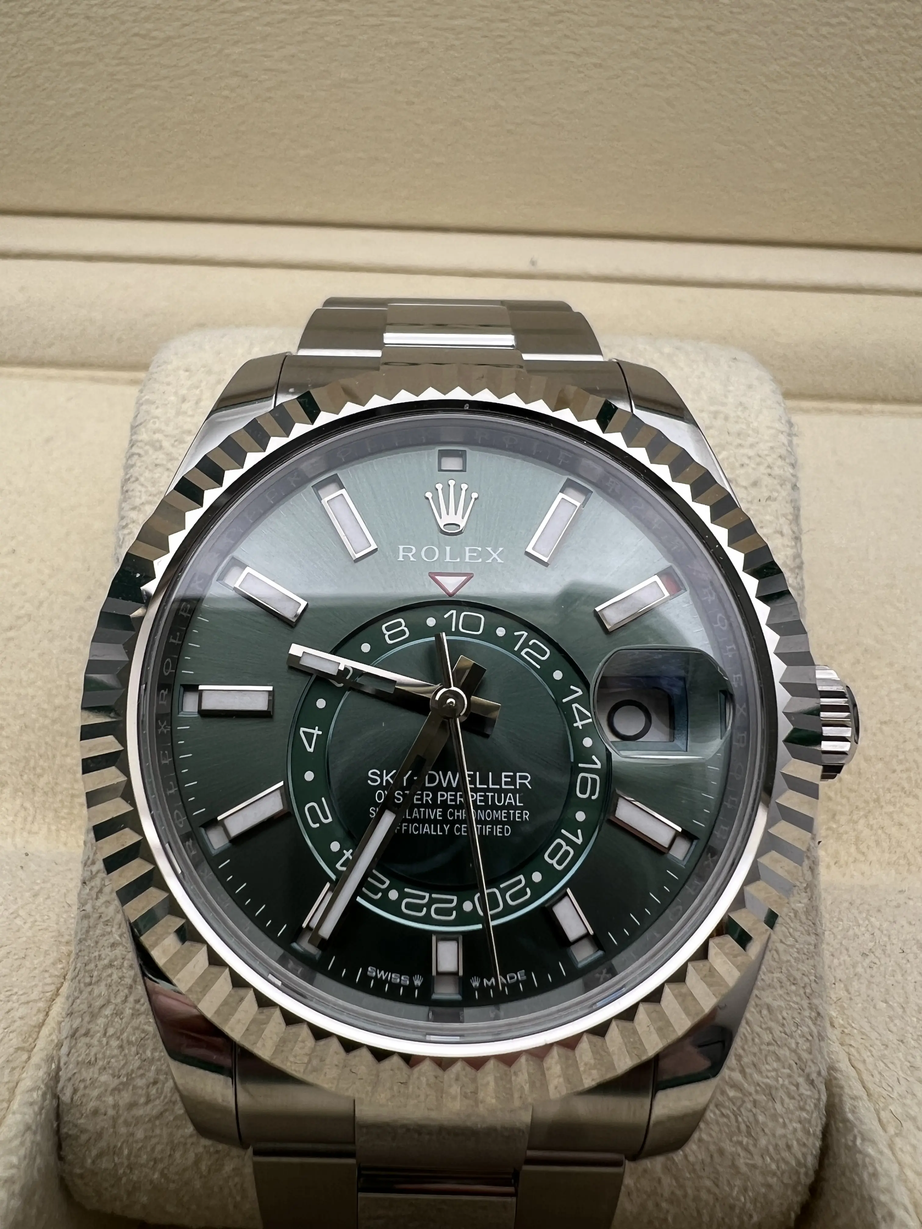NEW 2025 Rolex Sky-Dweller 336934 42mm Green Dial Oyster Bracelet