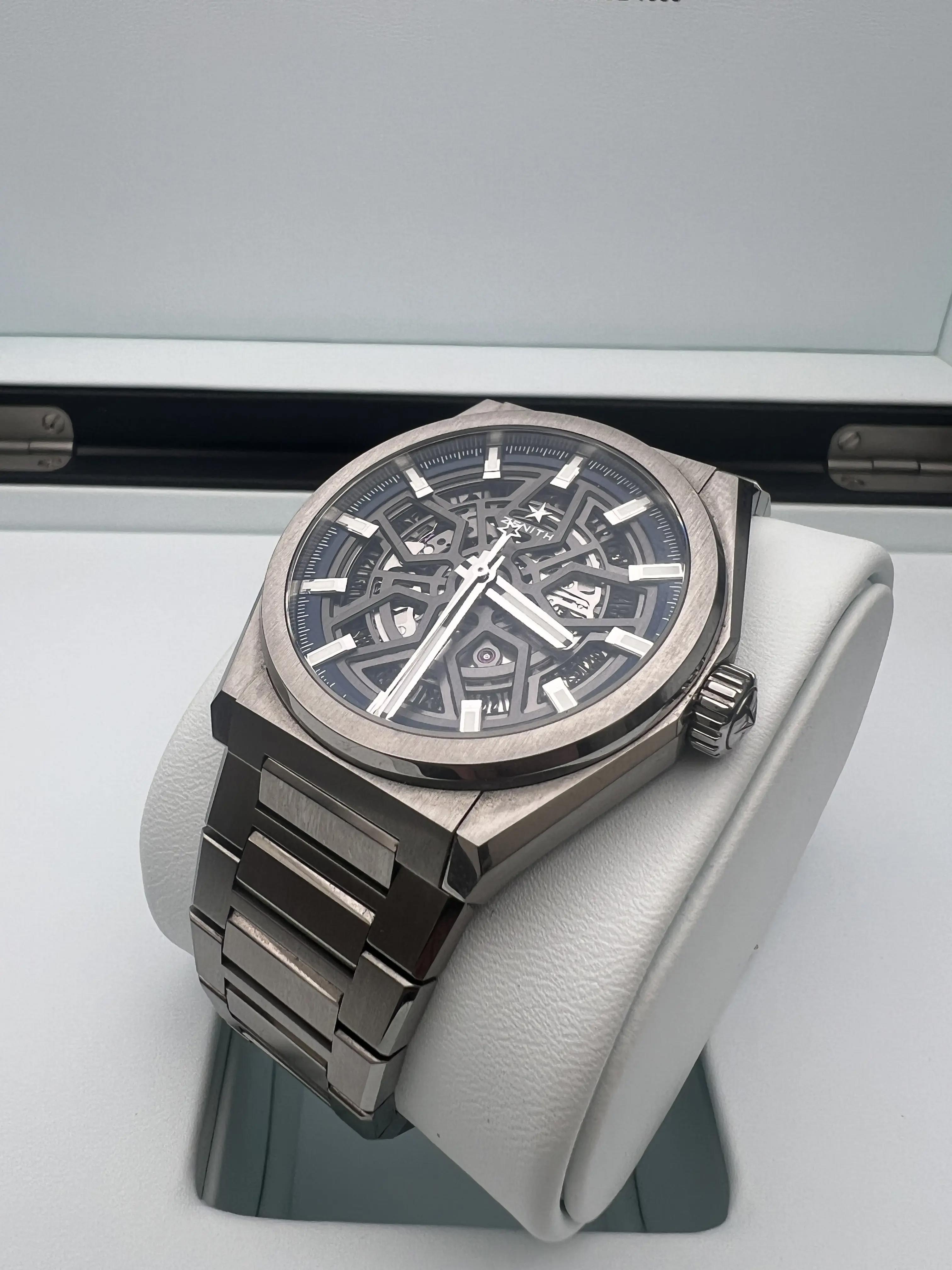 【お得】 Zenith Defy Classic Titanium 41mm 95.9000.670/78.M9000 絵画