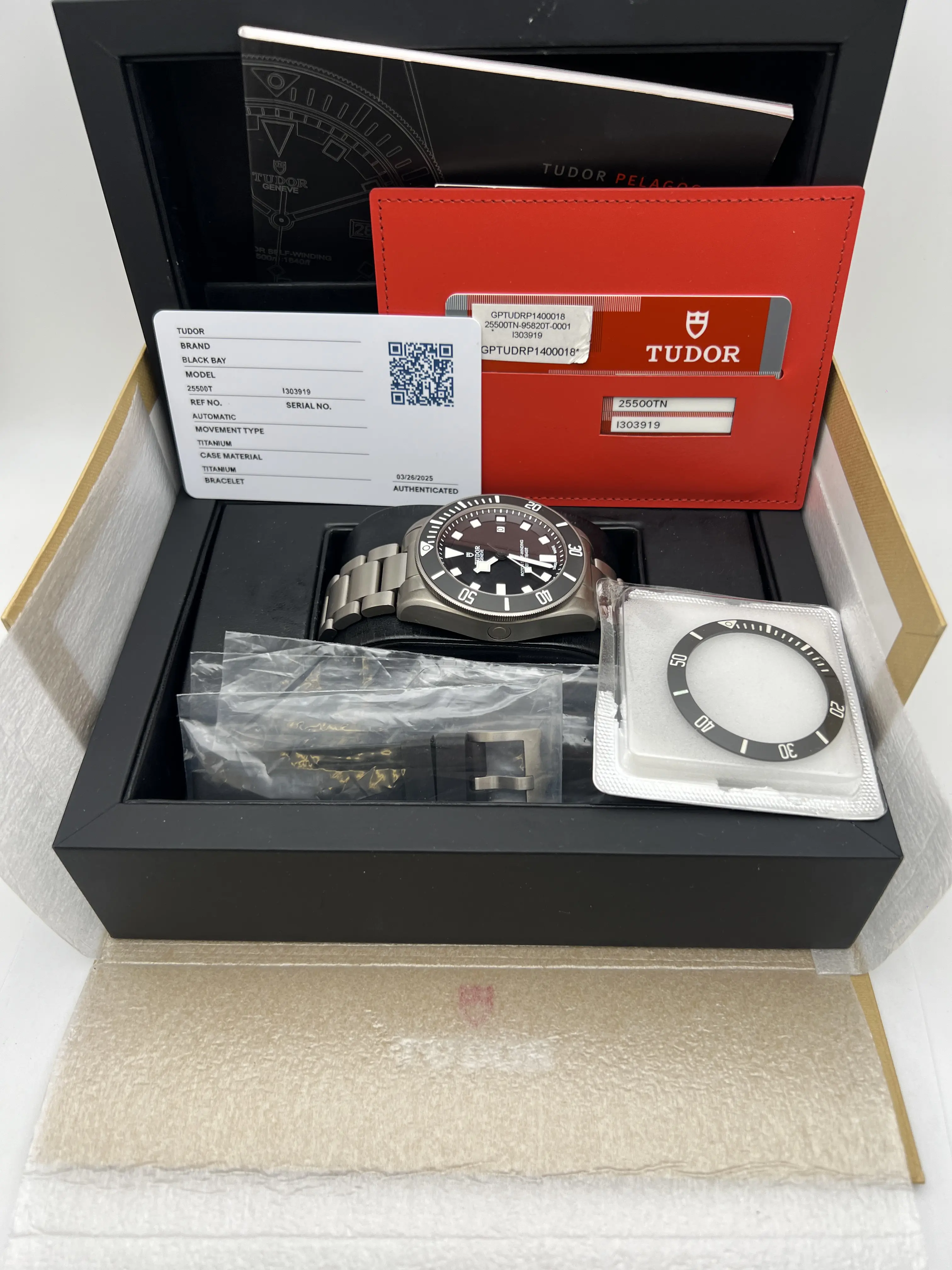 Tudor Pelagos 25500TN 42mm Black Bezel Dial Extra Strap Box Papers